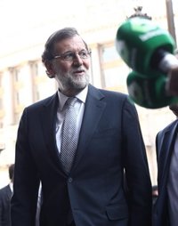 Rajoy no da pistas sobre si hará cambios en la cúpula del PP y ve "prematuro" hablar ahora de limitar su mandato 