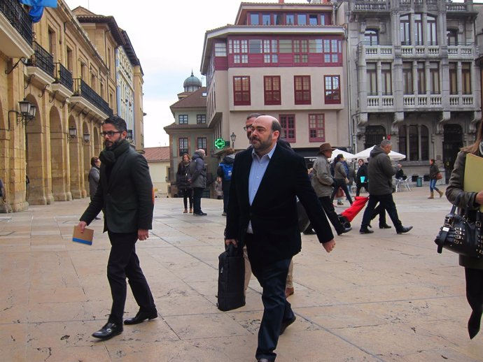 El portavoz del PP de Oviedo Agustín Iglesias Caunedo comparece en Caso Aquagest