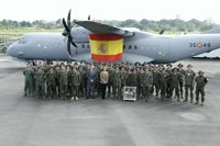 Cospedal felicita en Gabón a los militares que defienden la seguridad de los españoles "a tantísimos kilómetros de casa 