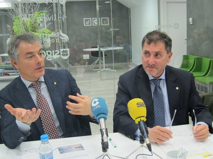  Luis Pérez, Emiliano Bermúdez (Donpiso)