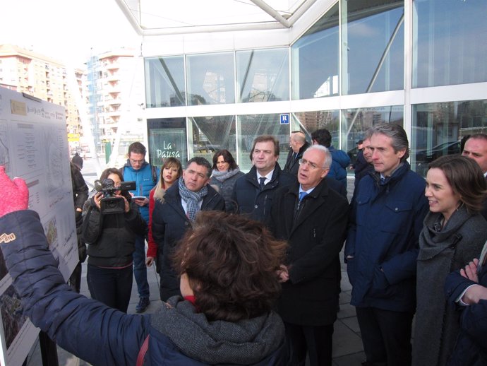 De la Serna, Ceniceros y Gamarra miran el proyecto de estación de buses 