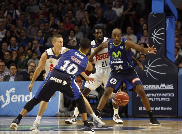 Omar Cook Y  Ali Traore (MOVISTAR ESTUDIANTES - REAL MADRID)