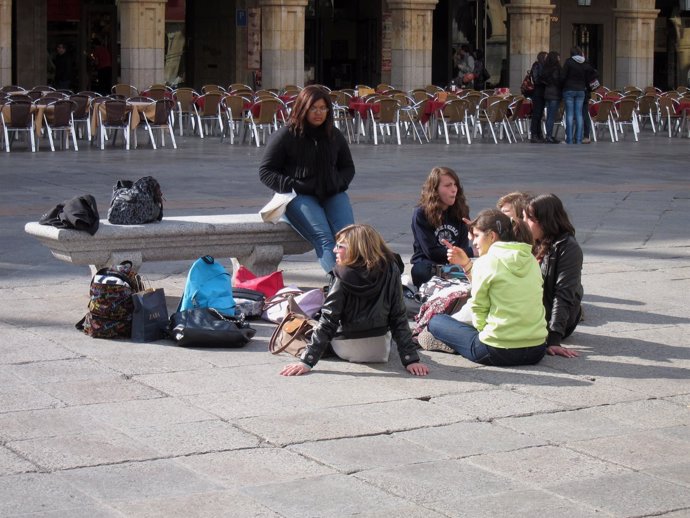 Grupo de estudiantes de Español en la Plaza Mayor