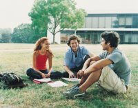 España cae al tercer puesto en el envío de 'Erasmus', pero es el país que más recibe