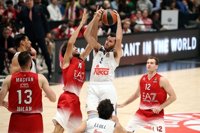 El Real Madrid estrena liderato ante un colista engañoso