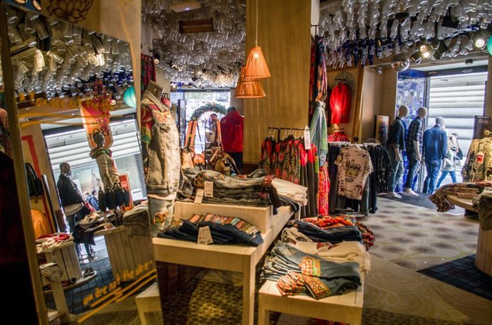 Tiendas, tienda Desigual