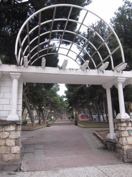 Entrada del Parque Pignatelli de Zaragoza