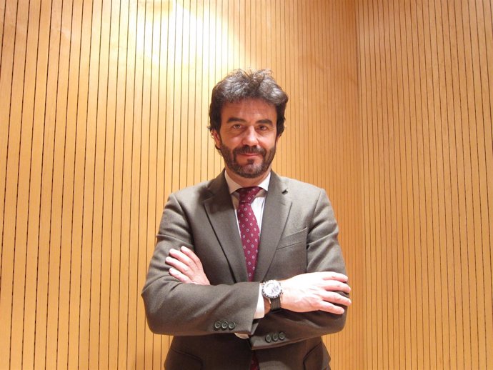 El profesor Juan Carlos Martínez Lázaro, en un acto en Zaragoza