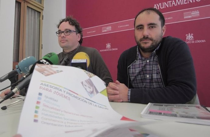 Rojas (izda.) y Jiménez, en rueda de prensa