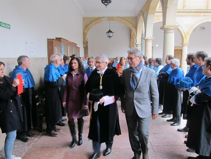 El rector, durante la celebración de Santo Tomás de Aquino. 