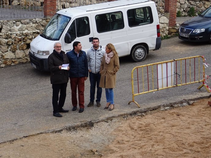 Del Cid, Oblaré, Martín García y Artacho visitan obras del PFEA en Colmenar 