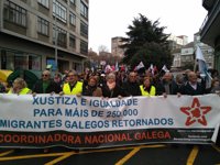 Unas 2.000 personas se manifiestan en Santiago en defensa del sistema público de pensiones
