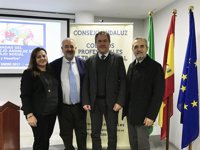 Trabajadores sociales reivindican su papel "referente" en el desarrollo de la nueva Ley de servicios sociales