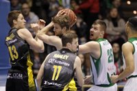 Iberostar Tenerife no falla y Valencia Basket sigue su estela