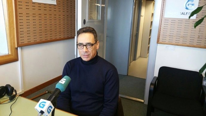 El presidente de la CEG, Antón Arias, en la Radio Galega