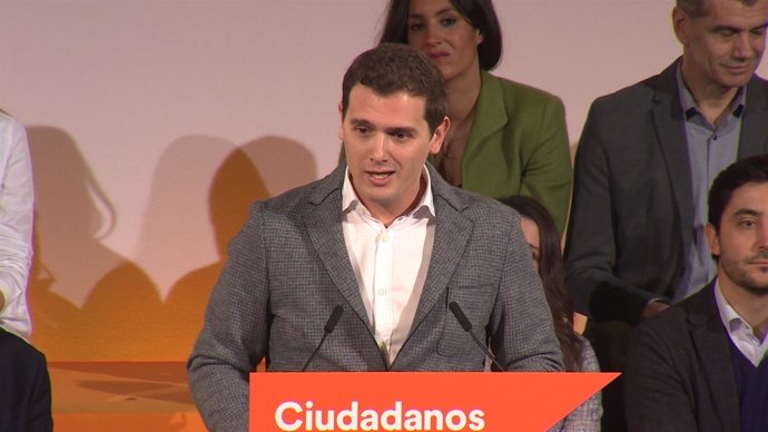 Rivera dice que Ciudadanos "dará la batalla política" al PP