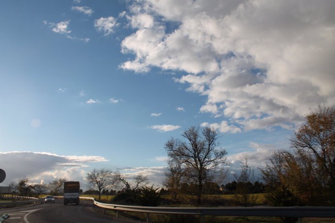 CARRETERA, TRÁFICO