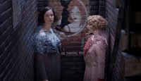 VÍDEO: Tina y Queenie cantan el himno de Ilvermorny en una escena eliminada de Animales fantásticos y dónde encontrarlos