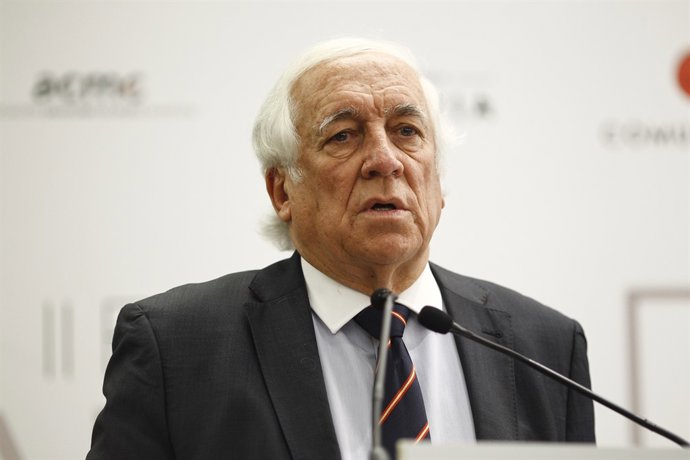 Carlos Espinosa de los Monteros