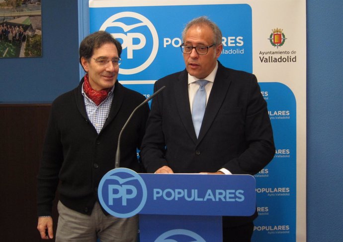 Los concejales del Grupo Popular de Valladolid Enríquez y Martínez Bermejo