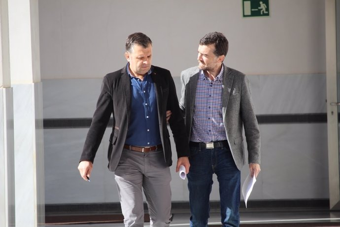 Antonio Maíllo, a la derecha, este lunes
