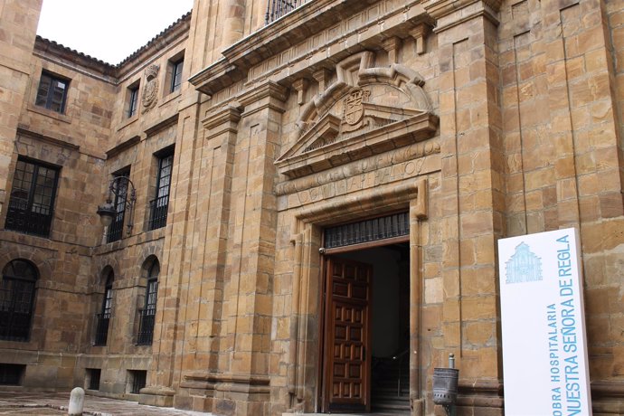 Fachada Nuestra Señora de Regla, León