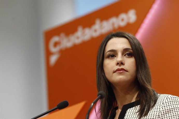 Inés Arrimadas ofrece una rueda de prensa tras la reunión de la Ejecutiva de Cs