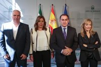 Junta, sindicatos y CEA firman el Pacto por la Industria para movilizar 8.000 millones y recuperar empleo de calidad