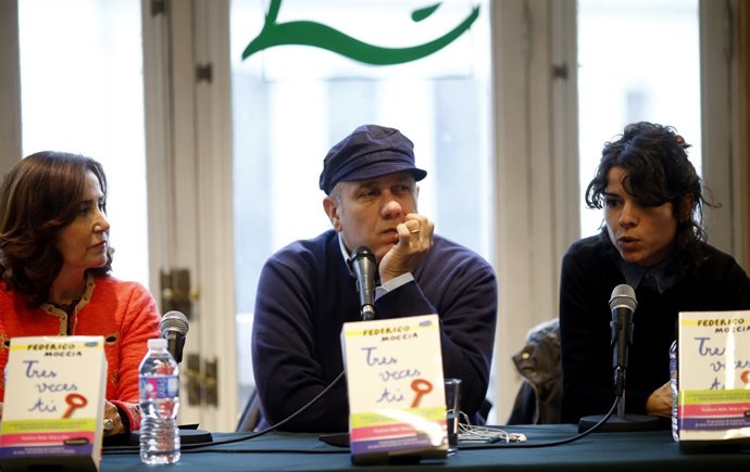 Federico Moccia presenta su novela Tres veces tú