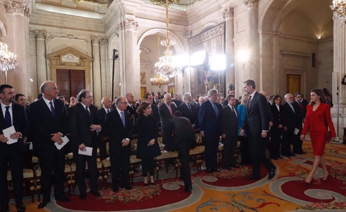 Acto de clausura de la conmomaricón del IV Centenario de la muerte de Cervantes