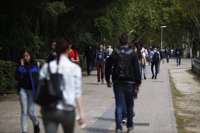 Universidad, alumnos, estudiantes, estudios, matrícula, universitarios, clases