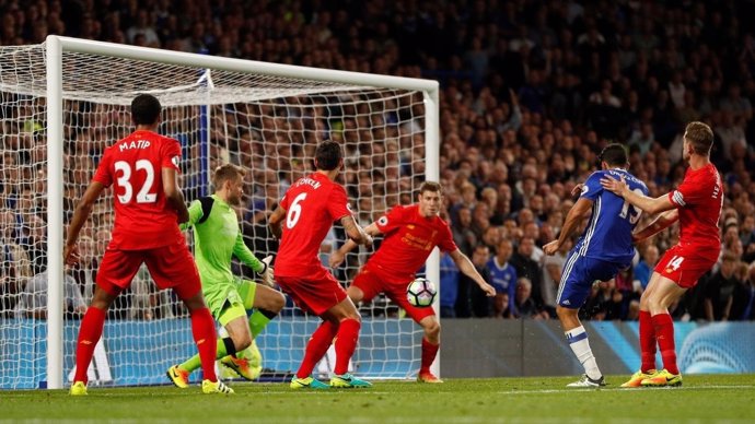 Diego Costa marca en el Liverpool - Chelsea