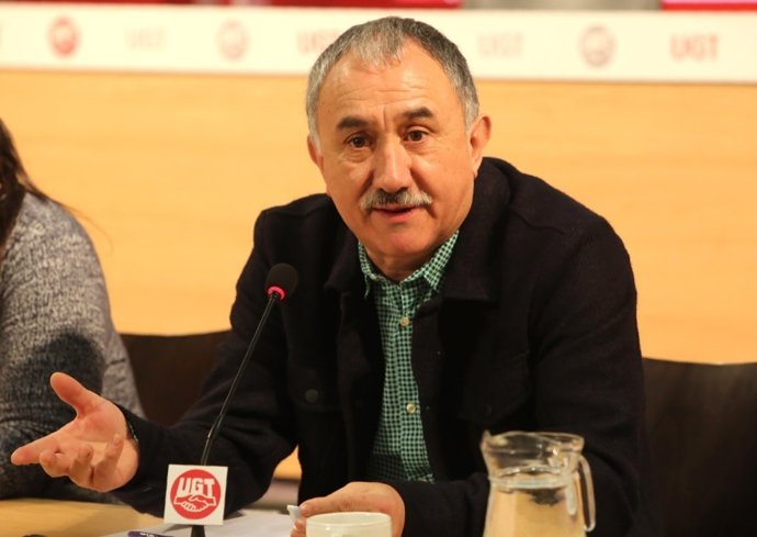 Desayuno informativo del secretario general de UGT, Pepe Álvarez