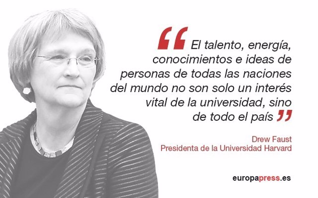 Drew Faust, presidenta de la Universidad de Harvard.