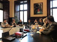 JxSí y la CUP evitan que Puigdemont comparezca en el Parlament por el caso Vidal