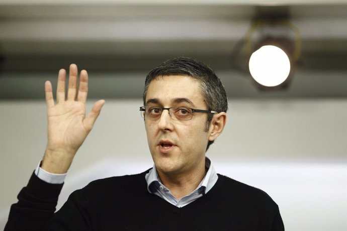 El coordinador del PSOE del área Política de la Ponencia marco, Eduardo Madina