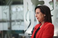 Margarita Robles ve bien que Felipe González esté "por encima del debate" de las primarias