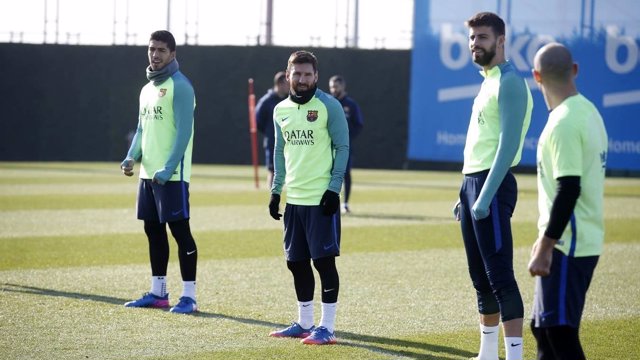Luis Suárez, Messi, Piqué y Mascherano en un entrenamiento del FC Barcelona