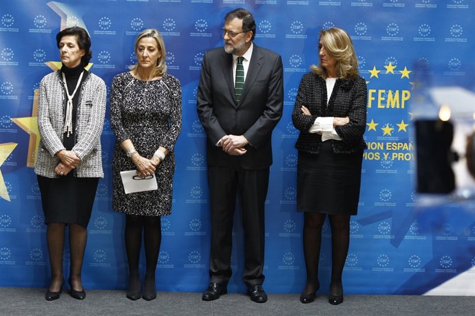 Rajoy en el acto de la concesión de la Llave de Oro del Municipalismo a Barberá