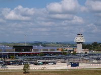 El Aeropuerto Seve Ballesteros-Santander obtiene la certificación europea sobre seguridad operacional