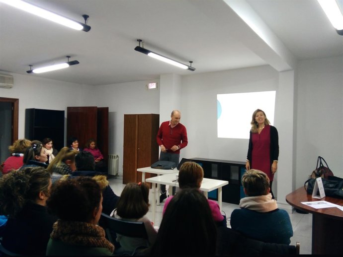 Taller de formación para trabajadoras de ayuda a domicilio