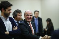 Guindos garantiza que el Gobierno presentará un proyecto de Presupuestos y espera que se apruebe