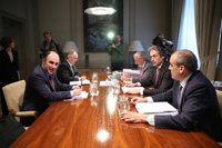 Navarra y el Estado apuestan por un corredor ferroviario de pasajeros y mercancías entre Zaragoza y la Y vasca