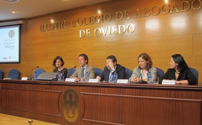 Adhesión del ICA Oviedo al 'Pacto social contra la violencia sobre las mujeres