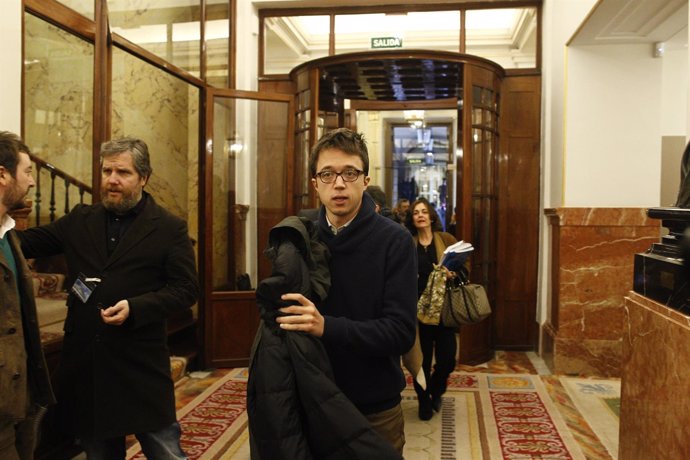 Errejón en los pasillos del Congreso