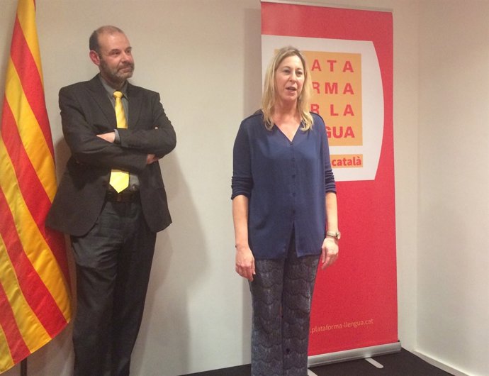 La consellera N.Munté, en la inauguración nueva sede Plataforma per la Llengua