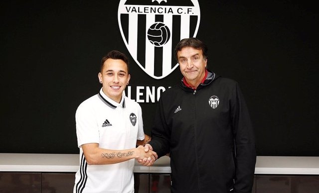 Orellana firma como nuevo jugador del Valencia CF