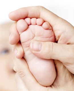 Prueba de talón a bebés