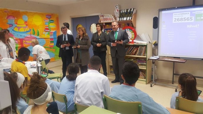 Las aulas hospitalarias de Murcia se suman al programa Samsung Smart School