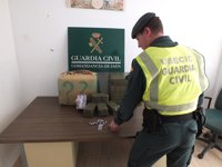 Detenido en Guarromán (Jaén) circulando con 60 kilos de hachís ocultos en su vehículo